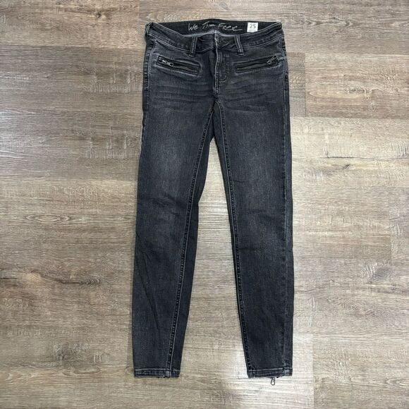 Free People We The Free Black Denim Jeans Zipper Accents Women's Size 25 - Picture 1 of 5